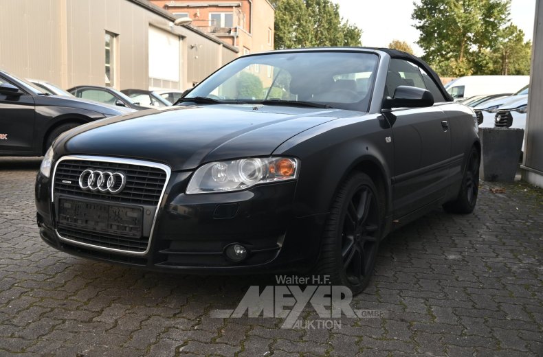 Audi A4 Cabriolet 3.2 FSI V6 Quattro, schwarz