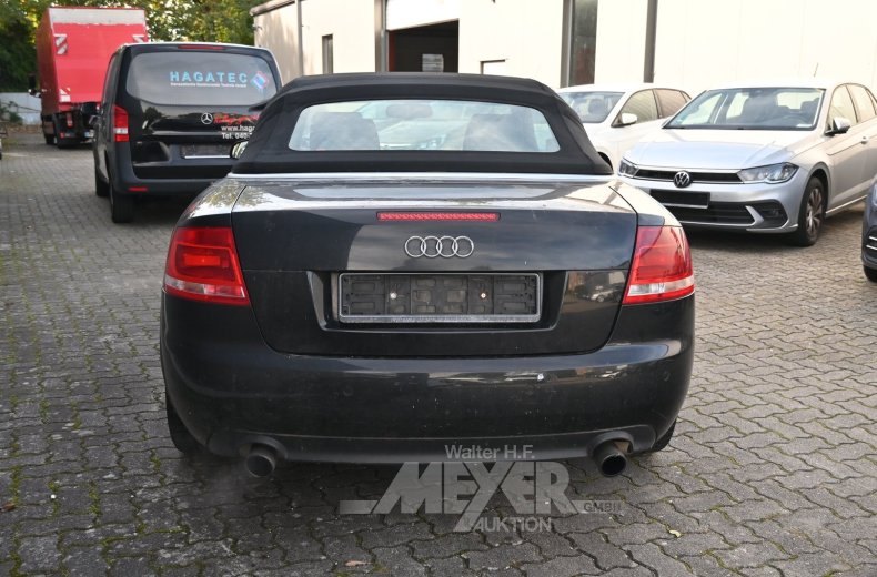 Audi A4 Cabriolet 3.2 FSI V6 Quattro, schwarz