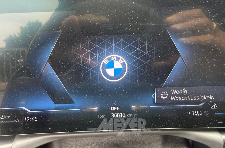 BMW 318i, schwarz