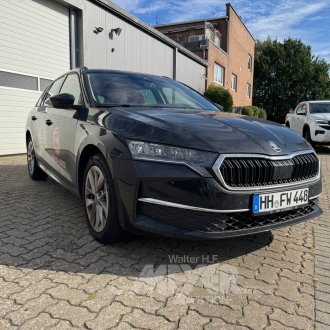 Skoda Octavia Combi 2.0 TDI DSG Selection, black magic perleffekt