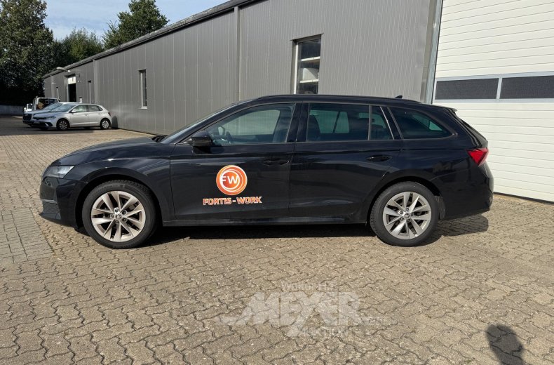 Skoda Octavia Combi 2.0 TDI DSG Selection, black magic perleffekt