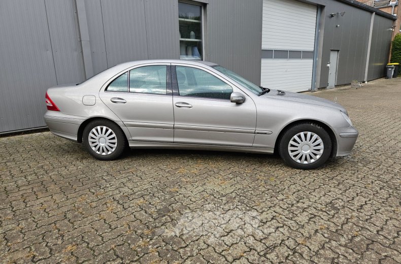 Mercedes-Benz W203 C200 CDI Elegance Automatik, grau