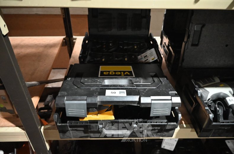2 Werkzeugkoffer mit Systempressbacken