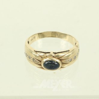 Ring mit Saphircabochon u. kl. Diamanten