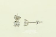 Paar asymmetrische Ohrstecker mit Diamantimitationen
