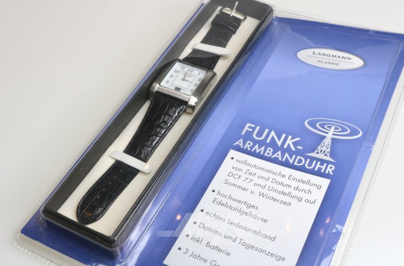 Posten Modeschmuck u. Armbanduhren