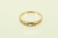 Damenring mit 3 Brillanten von ges. ca. 0,2ct