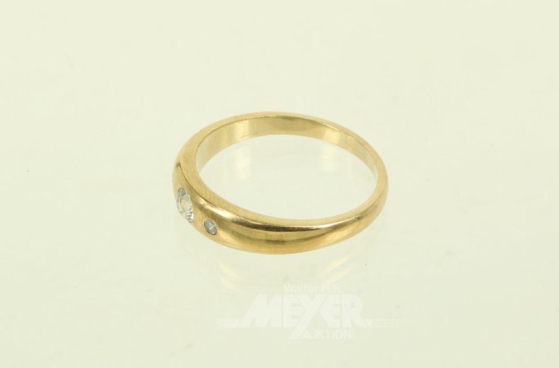 Damenring mit 3 Brillanten von ges. ca. 0,2ct