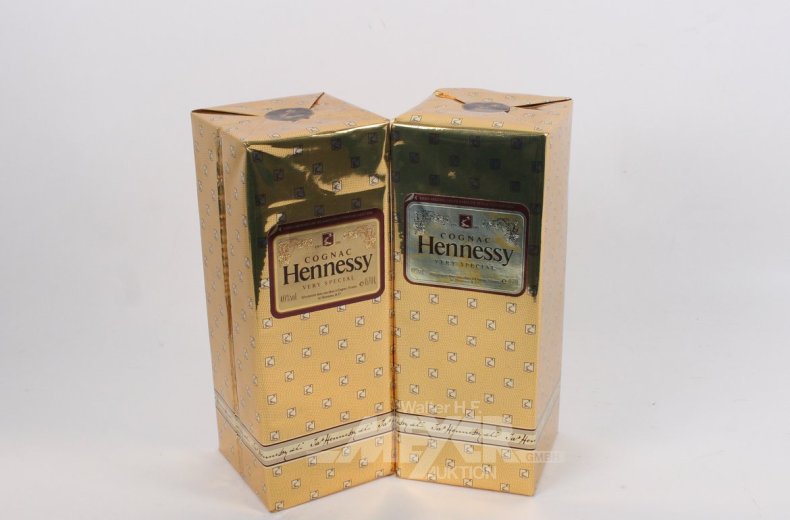 2 Flaschen Cognac