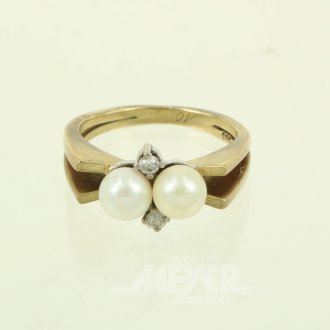 Ring mit 2 Perlen u. 2 kl. Brillanten