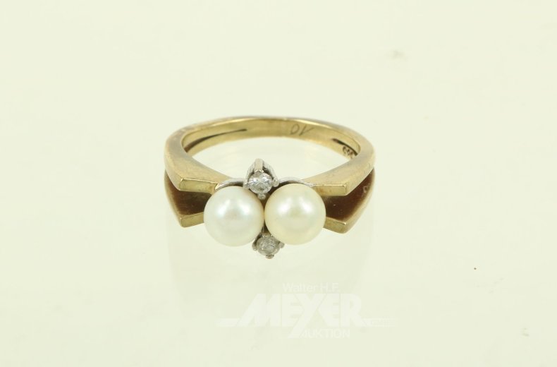 Ring mit 2 Perlen u. 2 kl. Brillanten