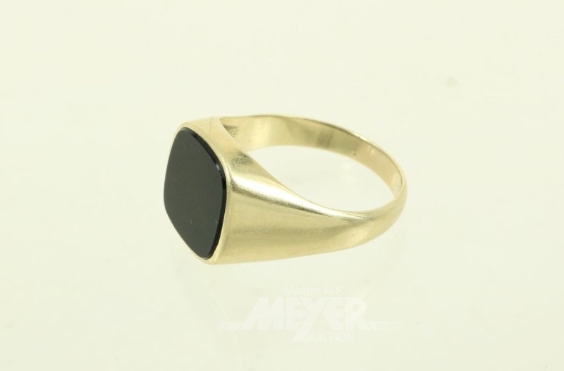 Ring mit Onyxplatte