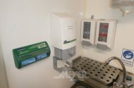 4 div. Desinfektions-, Handtuch- und Hygienespender