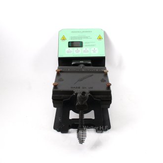 Profi-Waffeleisen, quadratisch, 180° schwenkbar, 240 V, 1300 Watt