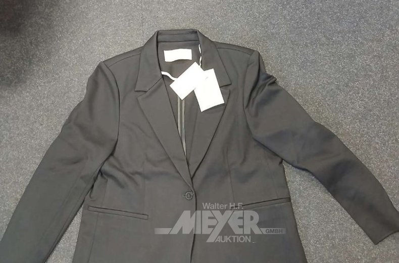 Lagerpartie Damenblazer und -hosen