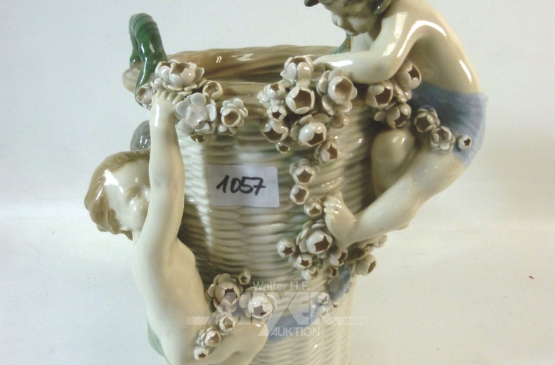 Keramik-Vase, figürl. Dekor