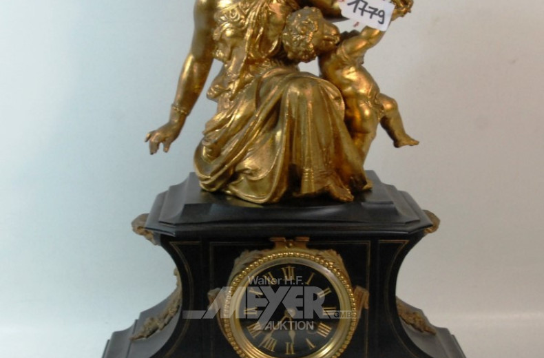 Kaminuhr, figürl. Darstellung