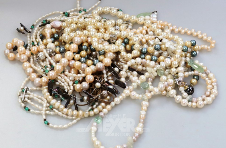 Posten Perlenketten ca. 10 Stück