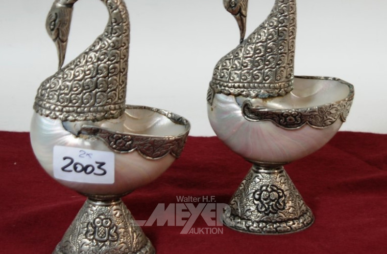 Paar Figuren, ''Schwäne'', Corpus aus