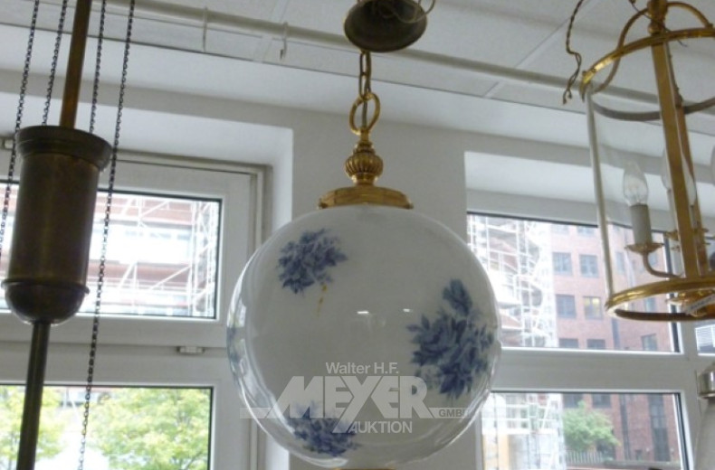 Hängelampe mit Blumen bemalter