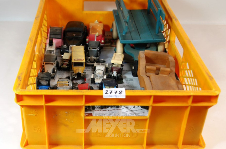 16 nostalgische Modell- u. Spielzeugautos