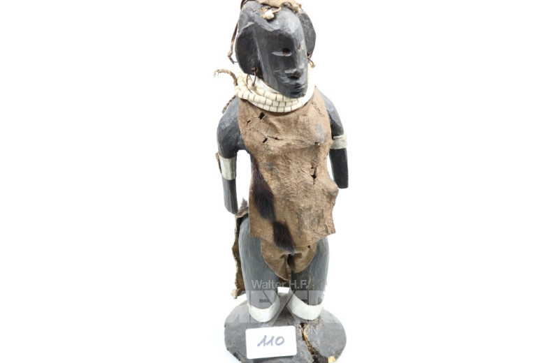 afrik. Holzfigur, tlw. mit Leder