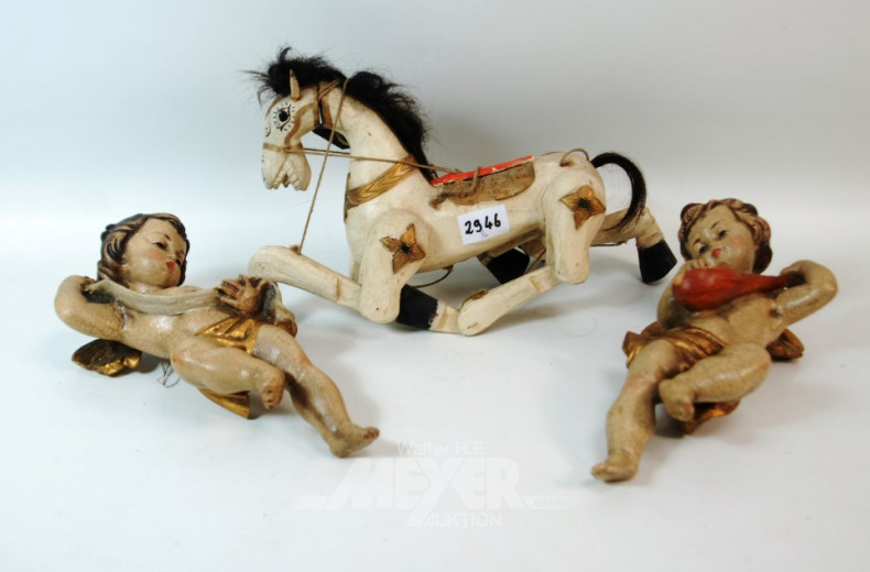 2 Engelsputen u. Holz-Marionette ''Pferd''