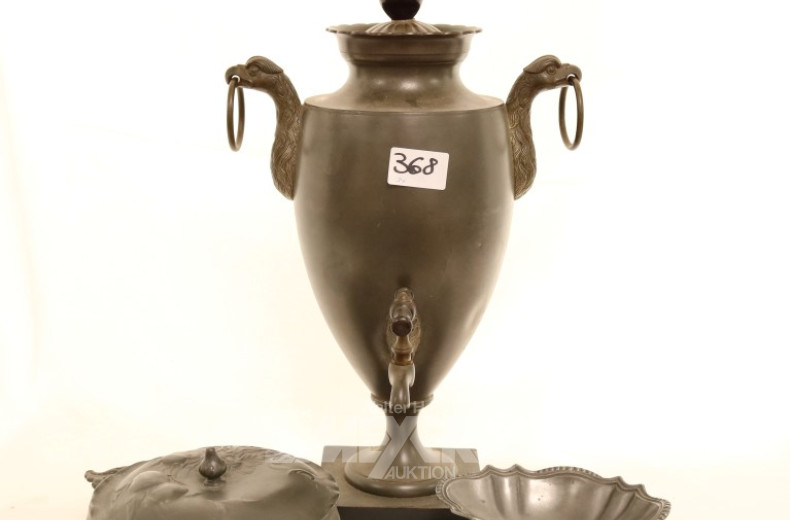 Dröppelminna, Deckeldose und Schälchen