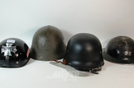3 Stahl-Helme u. 1 Motorrad-Helm