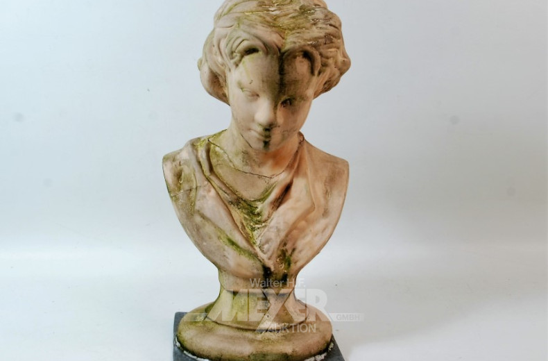 Büste, Gips, stark beschädigt
