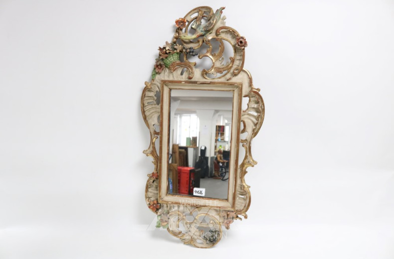 Spiegel, farbiger Holzrahmen, bestoßen