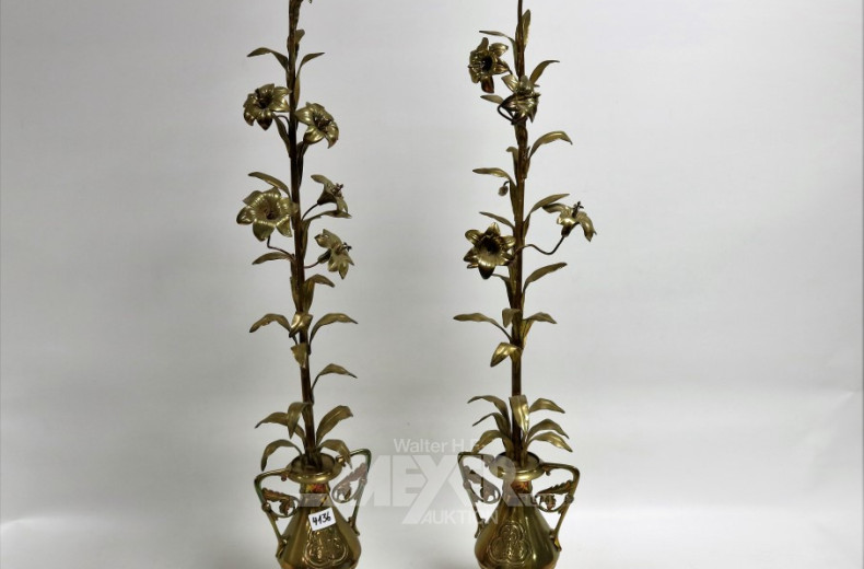 Paar. gr. Messing-Blumendekortionen