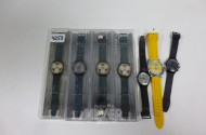 4 SWATCH-Uhren sowie 3 div. Armbanduhren