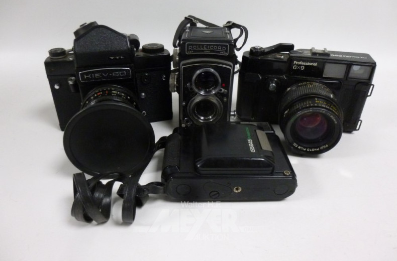 4 versch. alte Fotokameras u.a.: