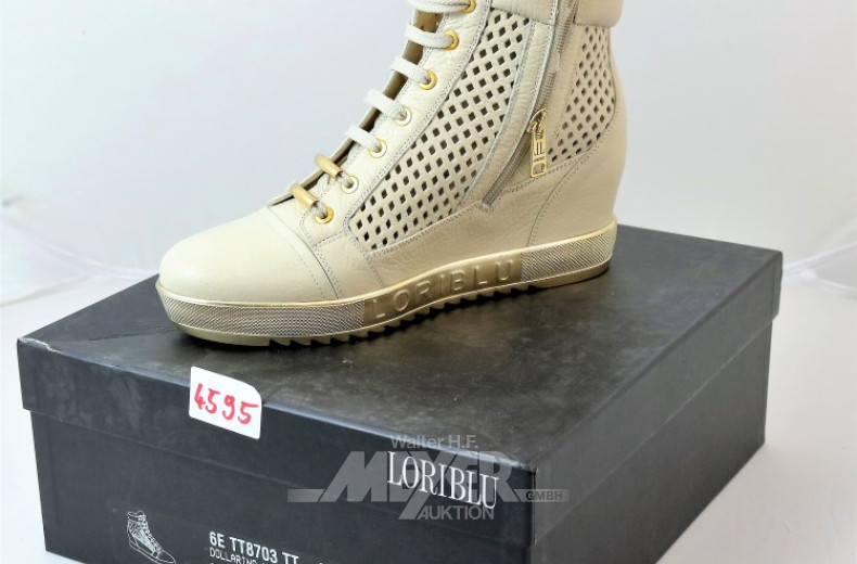 Paar Stiefeletten ''Loriblu''