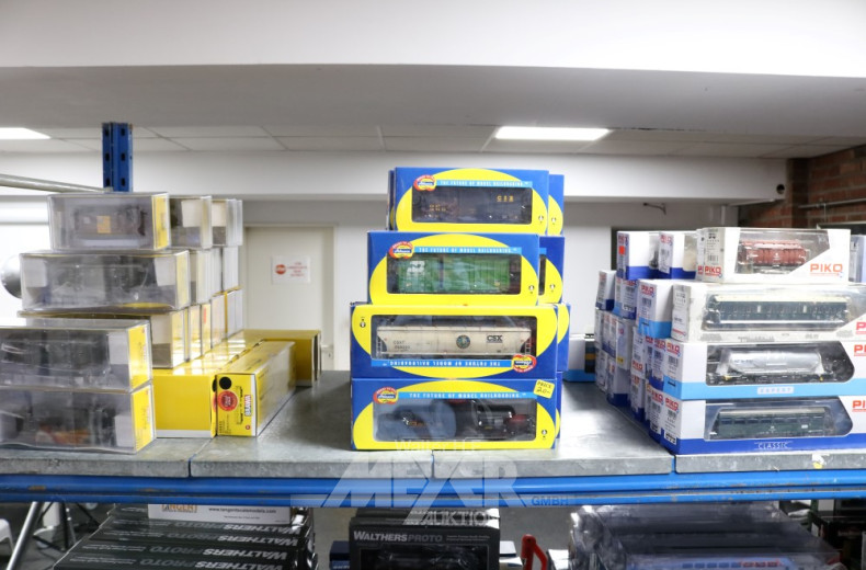 gr. Posten Waggons: BRAWA, LILLIPUT,