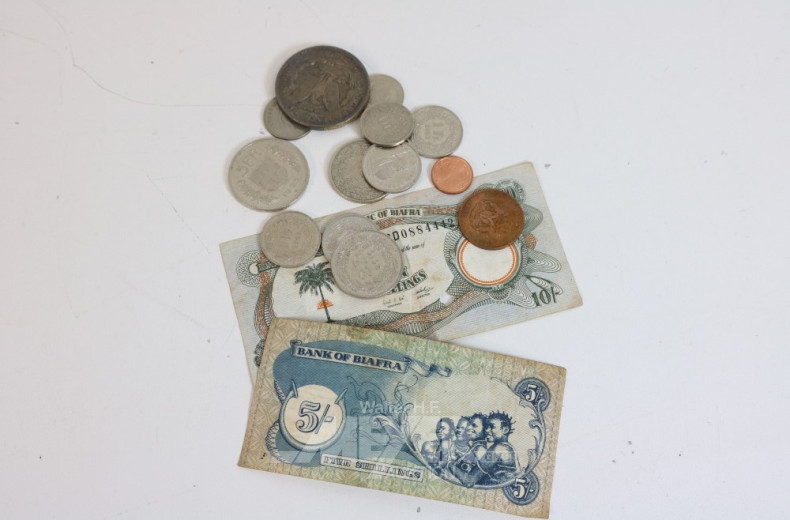 Posten Münzen und Papiergeld