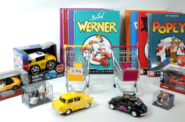 Posten Comicbücher und Modellautos