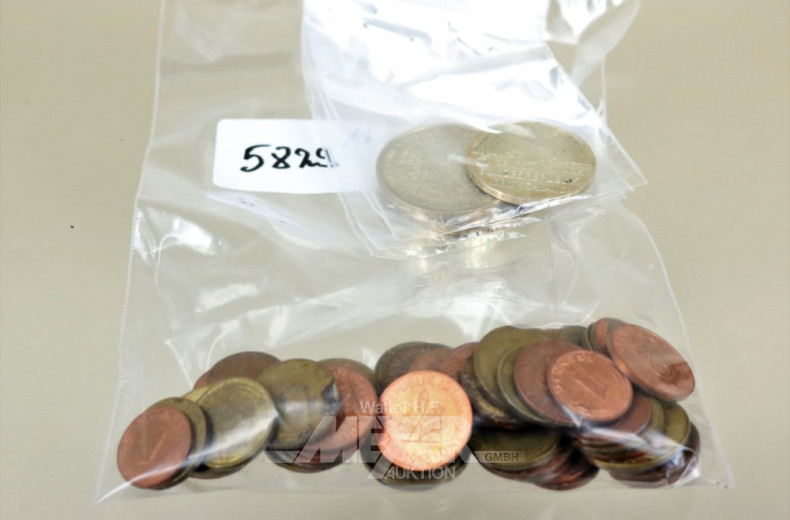 Posten Pfennige und Euro-Münzen