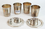 4 Becher, vermutl. Silber, sowie