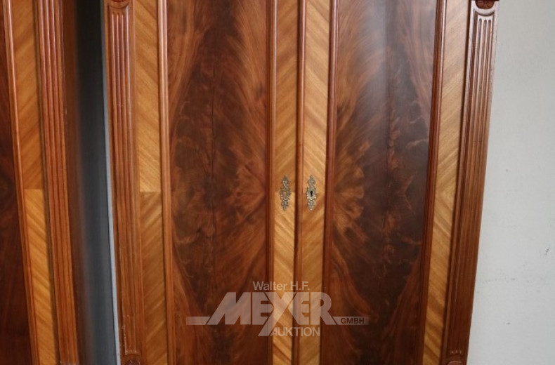 Gründerzeit-Garderobenschrank,