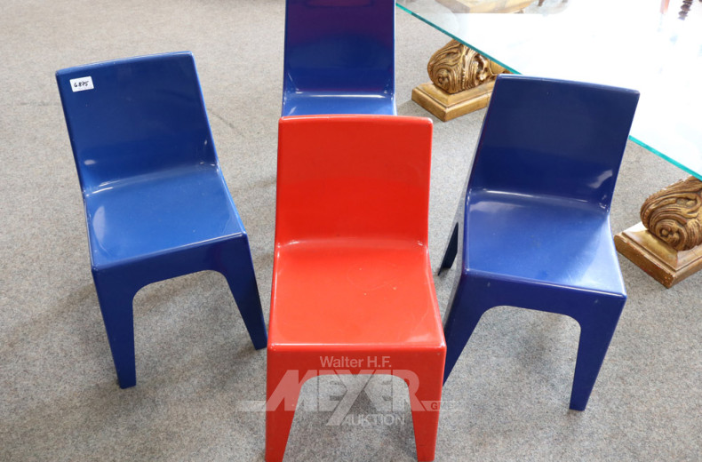 4 Stapel-Kinderstühle, blau u. rot