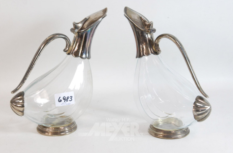 2 Kristall-Karaffen mit Platedmontierung