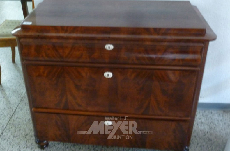L.Ph. Kommode, Mahagoni, 3 Züge