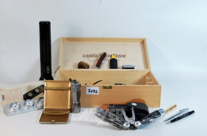 Posten versch. Hausrat: Taschenlampe,
