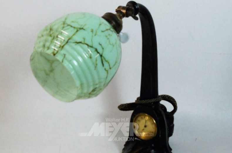 Nachttischlampe mit Opalinglasschirm