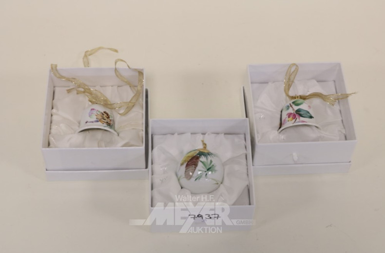 2 kl. Porzellan-Christbaumglocken