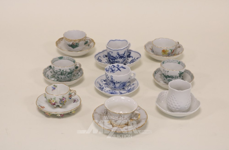 9 Porzellan-Sammeltassen, MEISSEN,