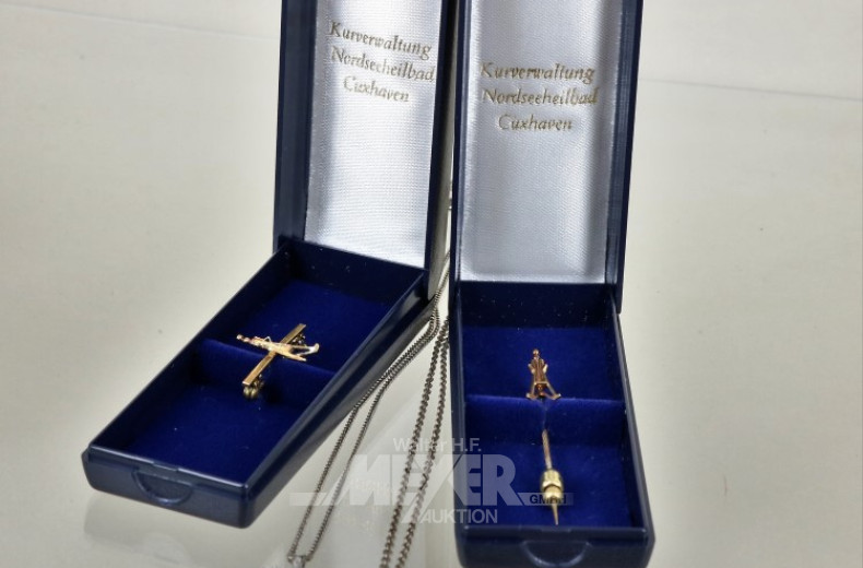 2 Ketten, Silber mit Anhänger sowie