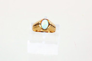 Ring, 585er GG, mit 1 Opal